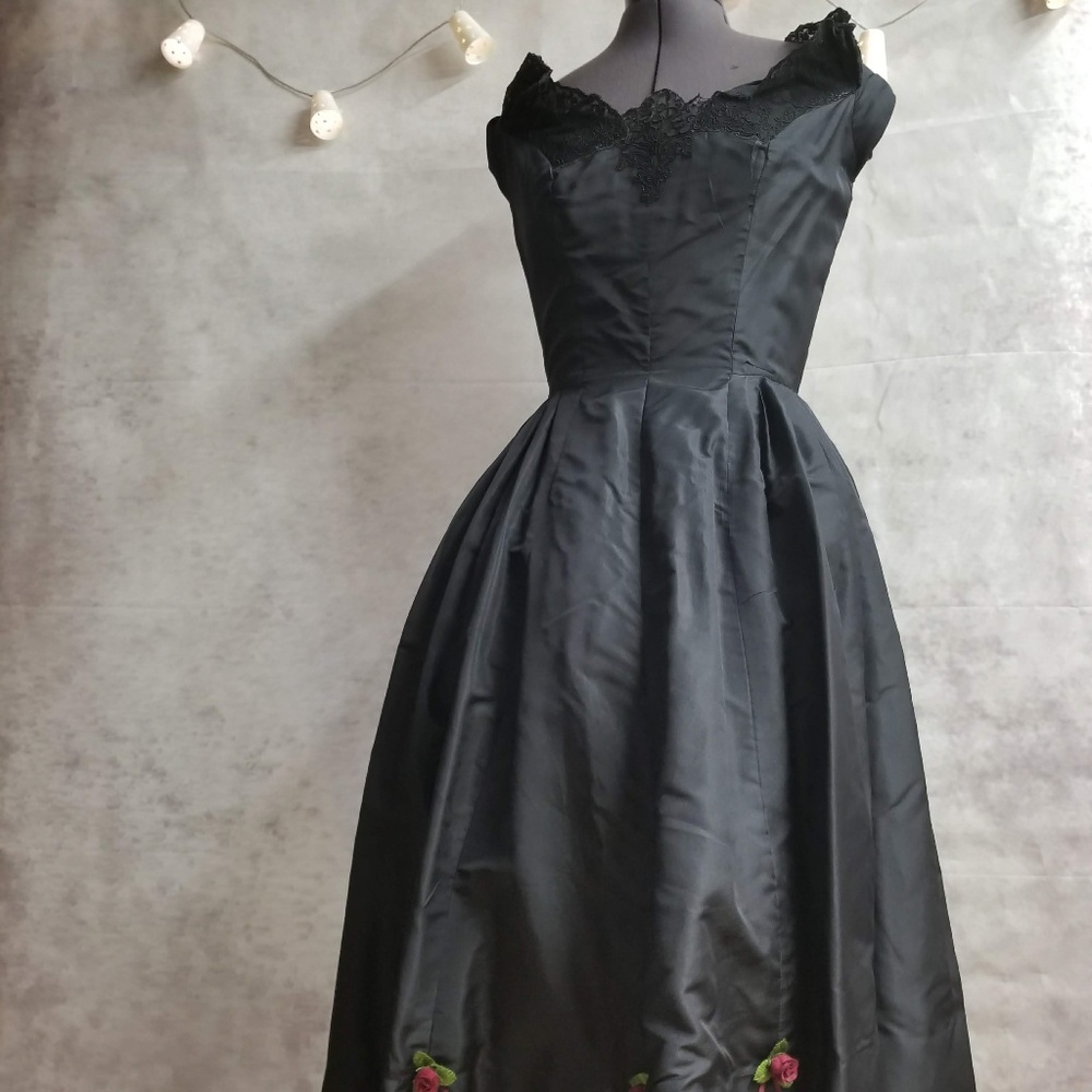 Dramatic, vintage black dress with roses